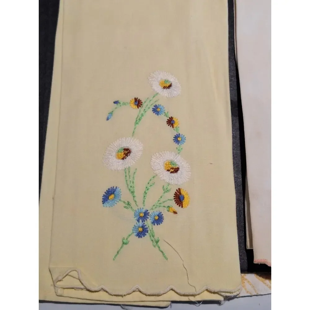 Vintage Linen Hand Towels Lot Hand Embroidered Floral Damask Hemstitch Scalloped